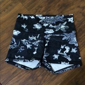 Old navy black and white floral compression shorts